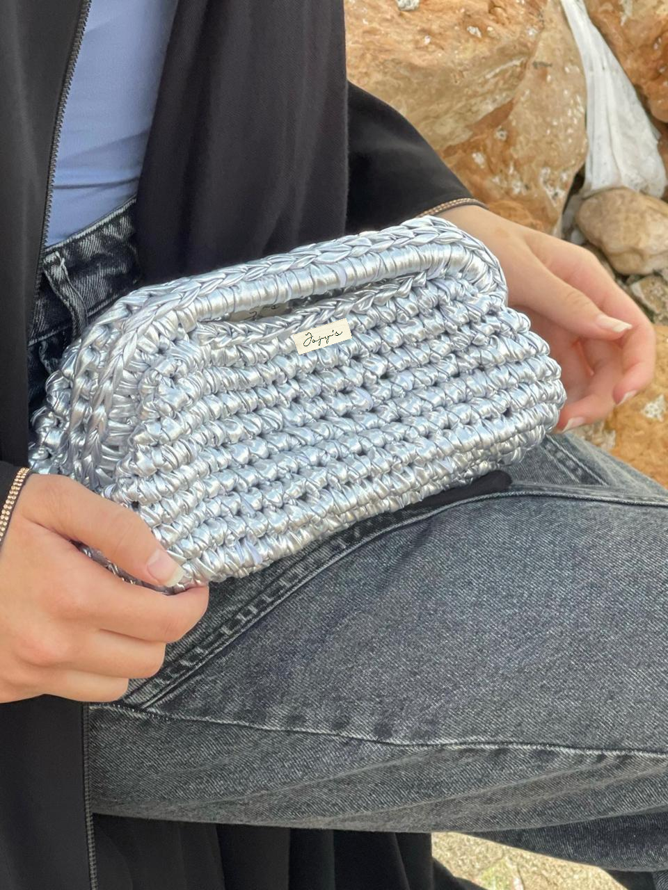 Metallic Clutch - Essentials