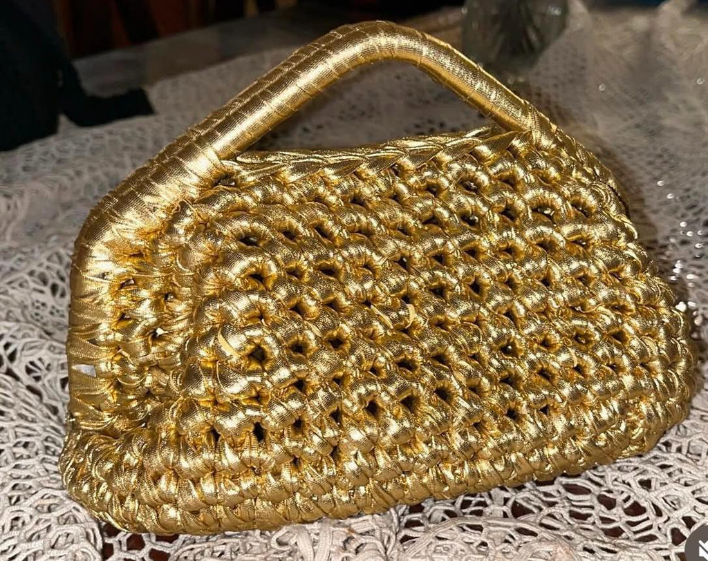 Metallic Clutch - Essentials